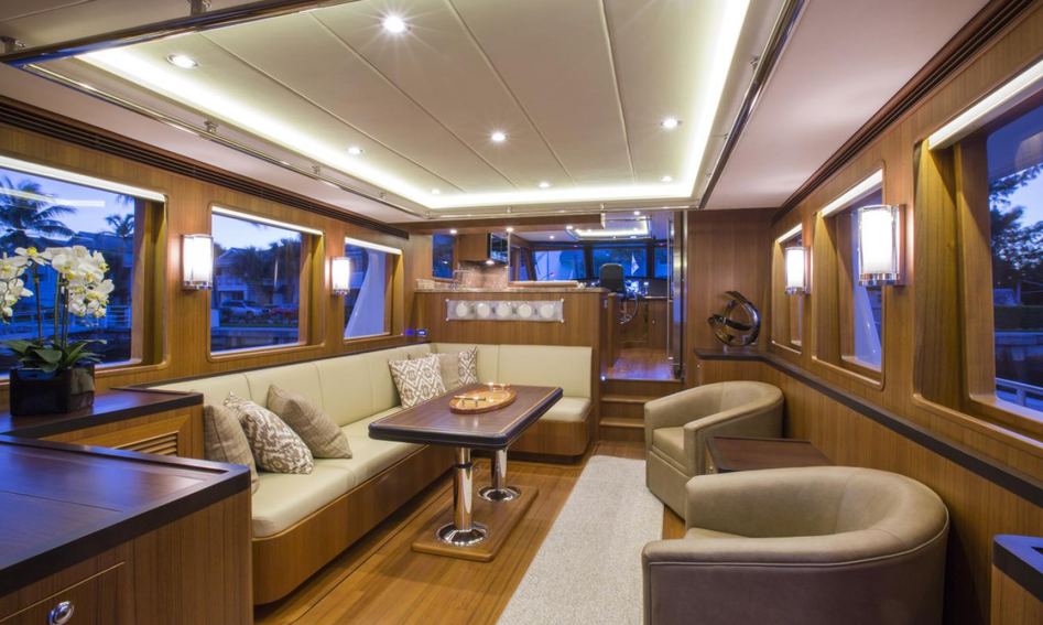 Outer Reef 630 Motoryacht, Interior