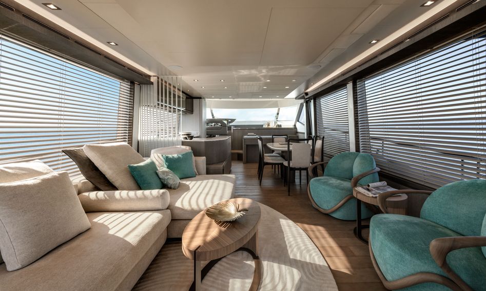 Monte Carlo Yachts MCY 76 Mk2, Interior