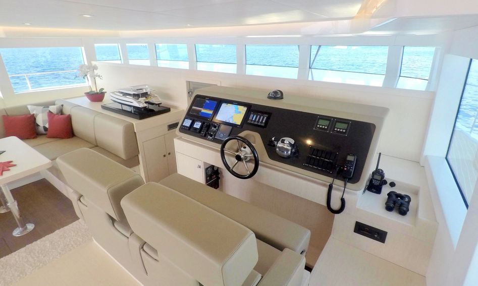 Silent Yachts Silent 55 Gen 2, Helm Station