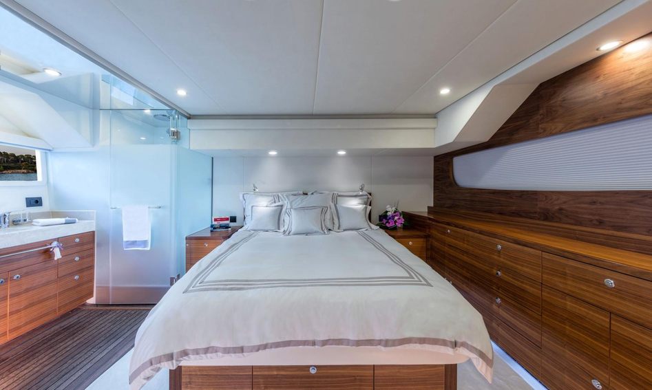 Outer Reef 620 Trident Solara, Accommodation