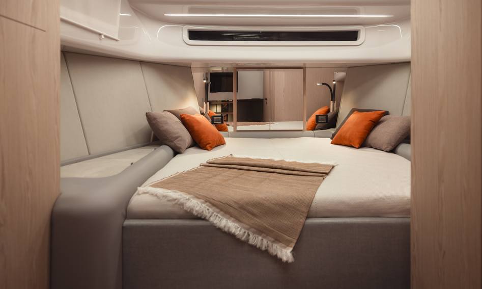 Marcopolo Adventure MP12 , Accommodation