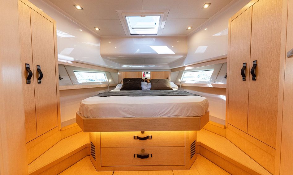 Sundeck 430 Sport, Accommodation