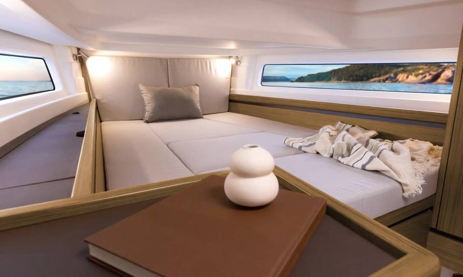 AIATA Wayfinder 38 Cabin , Accommodation