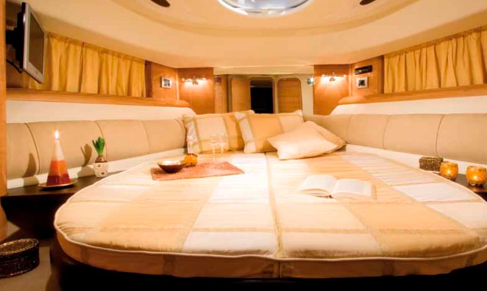 Cranchi 50 HT, Accommodation