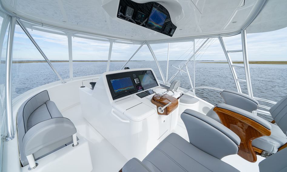 Viking 50C Gen 3, Helm Station