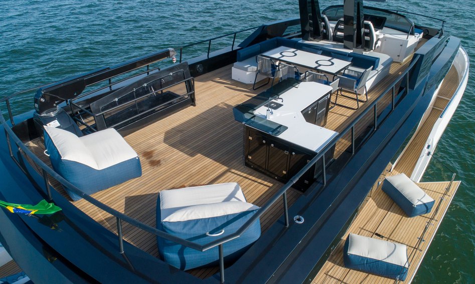 Okean 80 , Fly Deck/Sportdeck