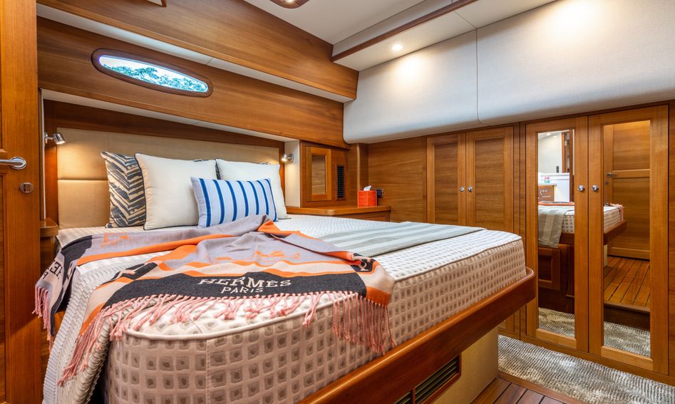 Grand Banks 54, Accommodation