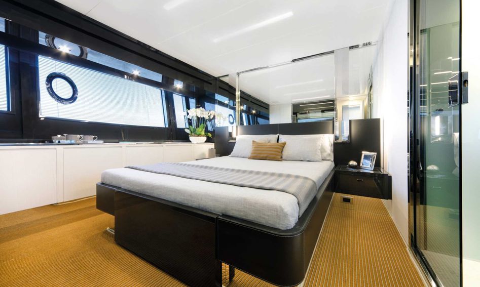 Riva 76&#039; Bahamas, Accommodation