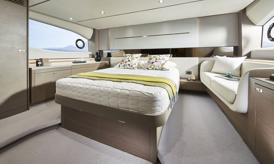 Princess V55 Gen 2, Accommodation