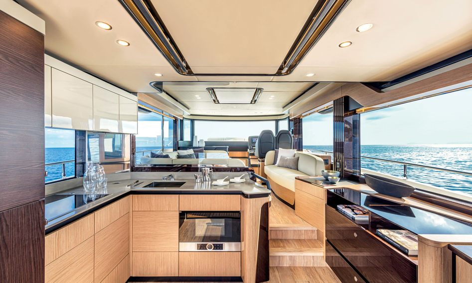 Absolute Navetta 52 Mk2, Interior