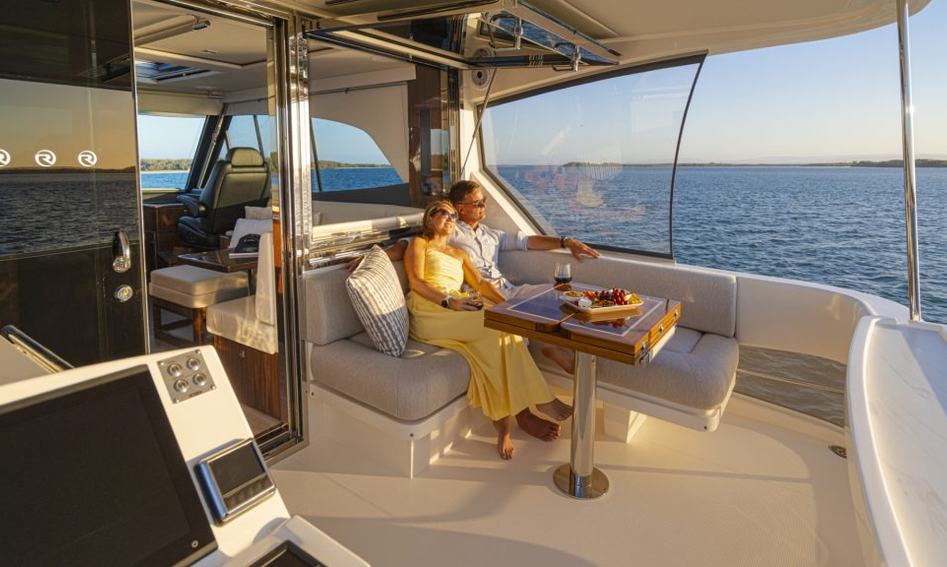 Riviera 64 Sports Motor Yacht Series II Mk2, Fly Deck/Sportdeck