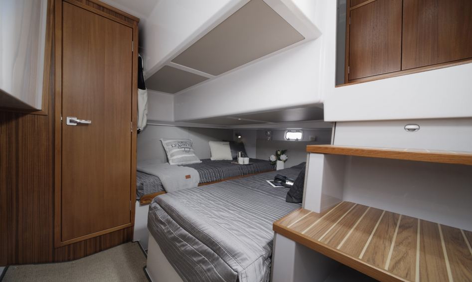 Sargo 33, Accommodation