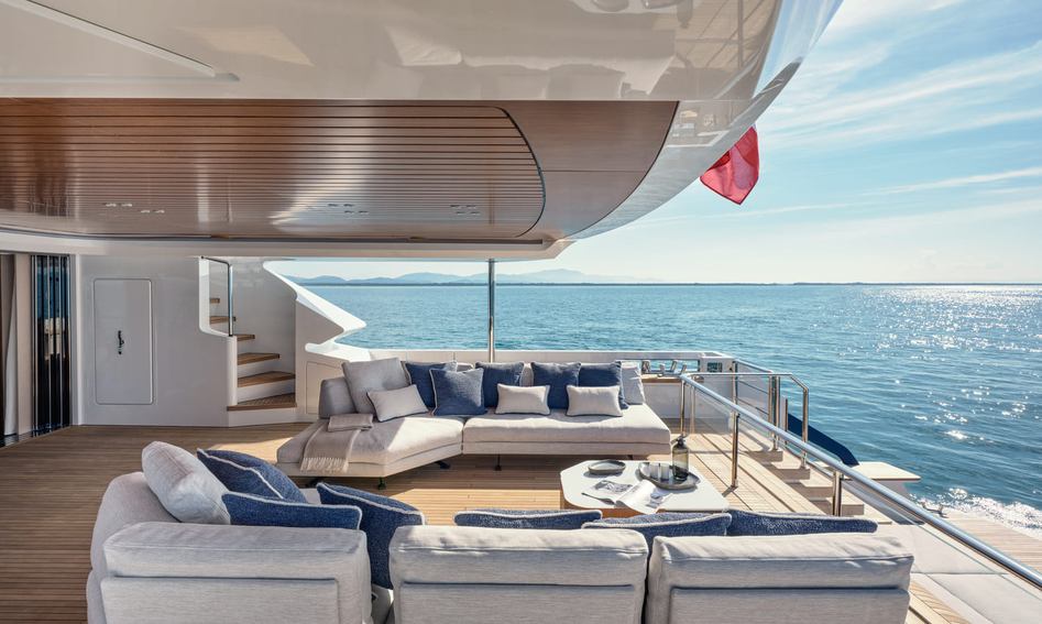 Maiora 36 Exuma, Deck Area