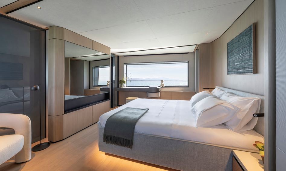 Azimut Grande 30M, Accommodation