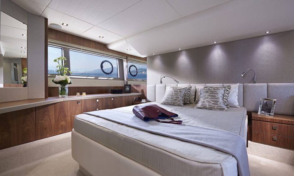 Sunseeker Manhattan 52 Mk2, Accommodation