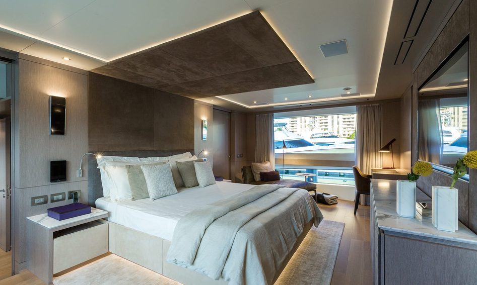 Benetti Mediterraneo 116, Accommodation