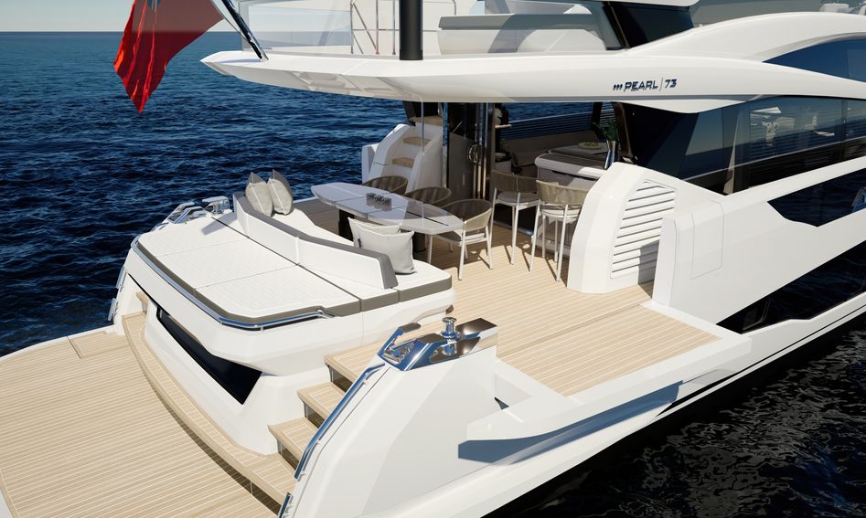 Pearl 73, Deck Area