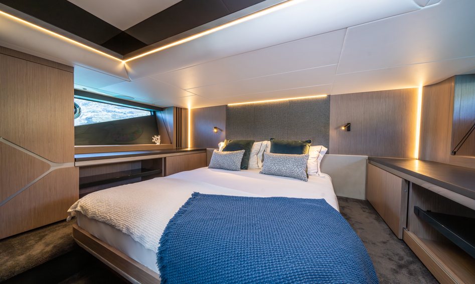 Sunseeker Superhawk 55, Accommodation