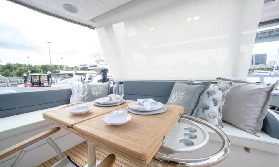 Sessa Marine F48, Deck Area