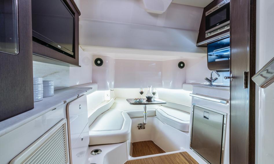 Grady-White Canyon 386 , Interior