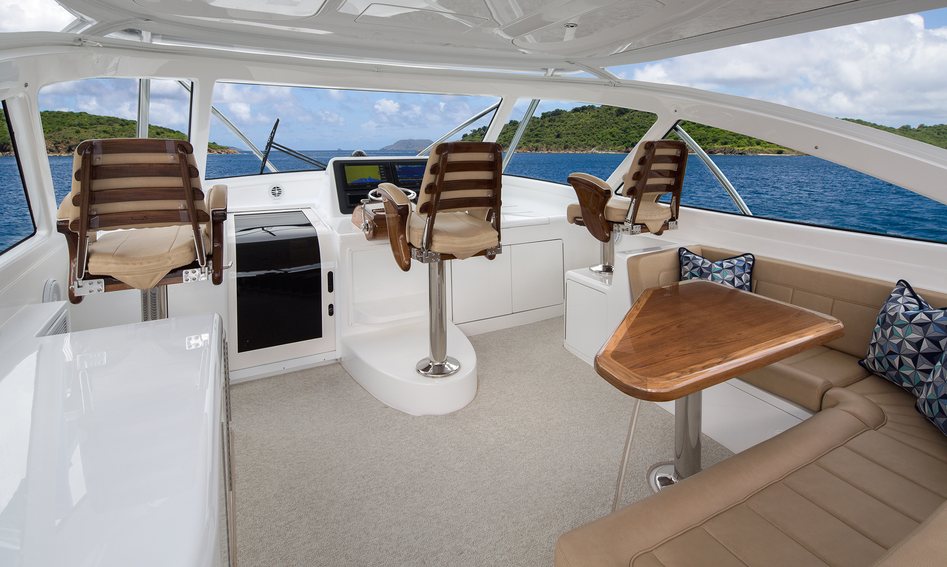 Viking 44O, Fly Deck/Sportdeck