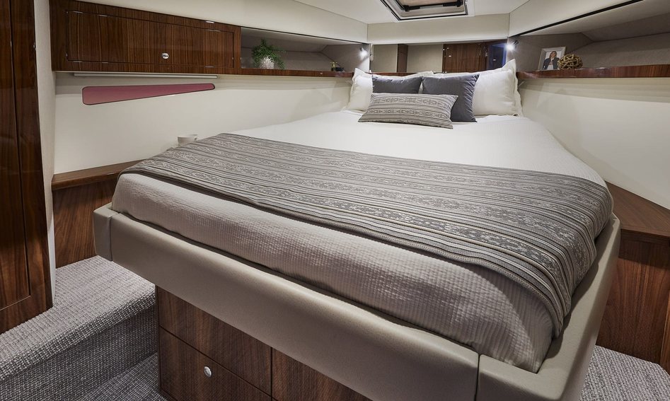 Riviera 39 Open Flybridge, Accommodation