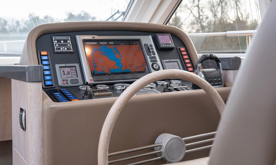 Mulder Favorite 1500, Helm Station