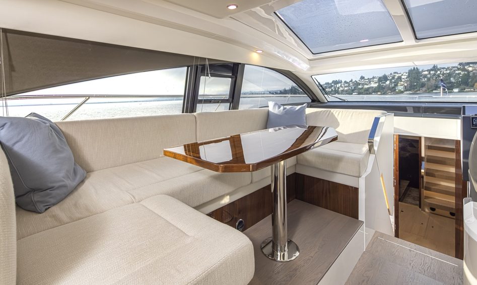 Fairline Targa 45 GT, Interior