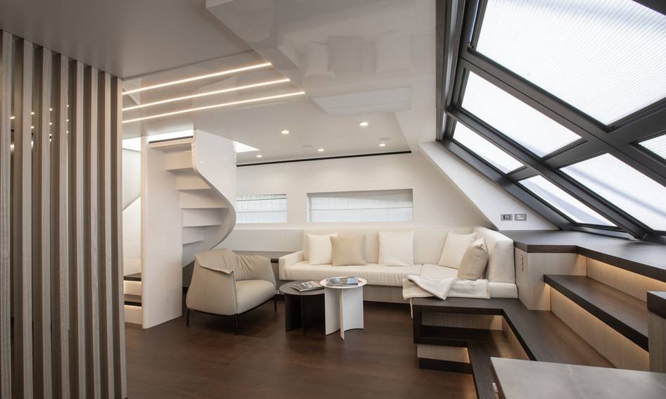 Manda S07 Spider , Interior