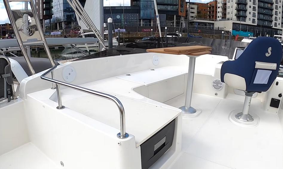 Beneteau Swift Trawler 35, Fly Deck/Sportdeck