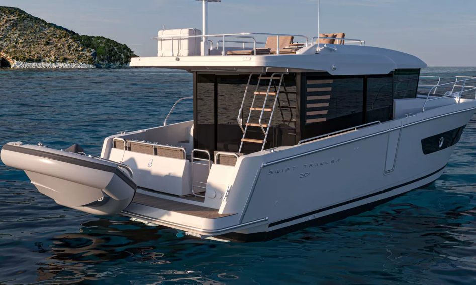 Beneteau Swift Trawler 37 Sedan , Deck Area