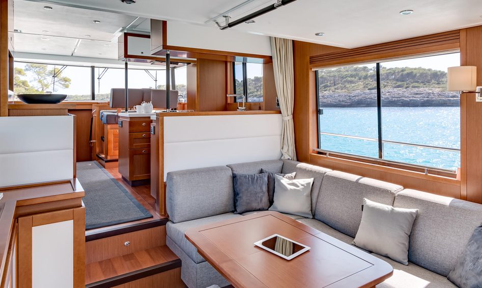 Beneteau Swift Trawler 50, Interior