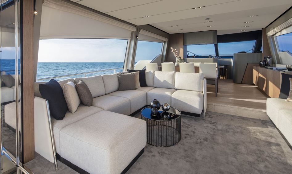 Ferretti 720 Gen 2, Interior