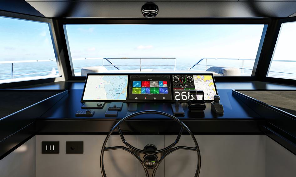 Arcadia A80, Helm Station