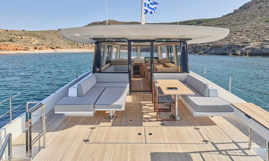 Omikron Yachts OT-60 , Deck Area