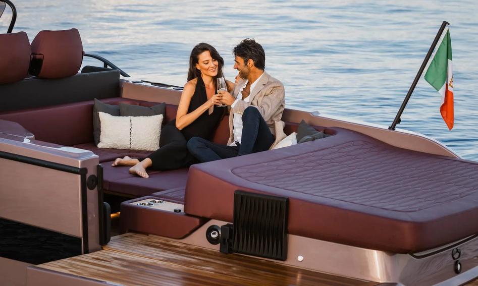 Cranchi A32 Luxury Tender , Deck Area