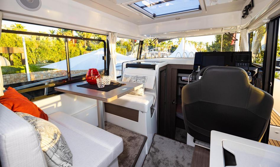 Jeanneau Merry Fisher 895 Sport Serie2 , Interior