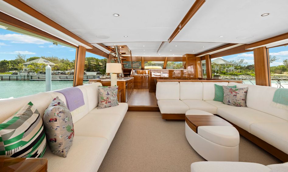 Grand Banks GB85 Flybridge, Interior