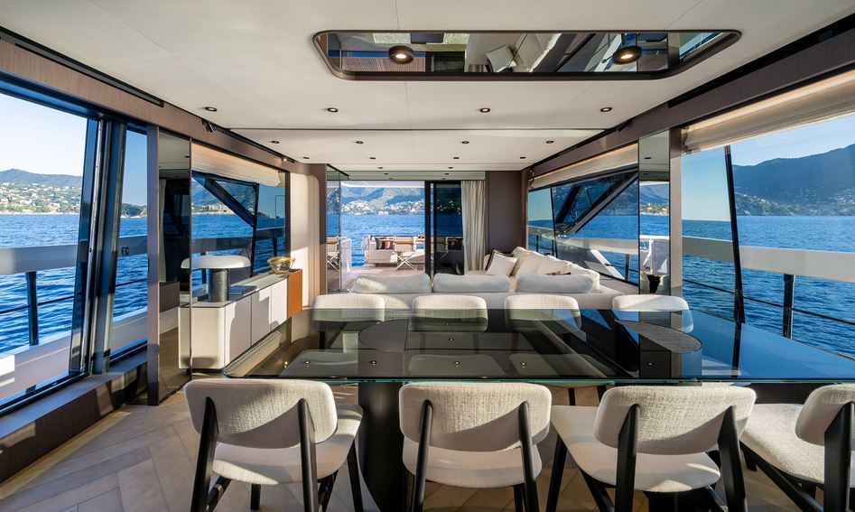 Ferretti 800 Gen 2, Interior