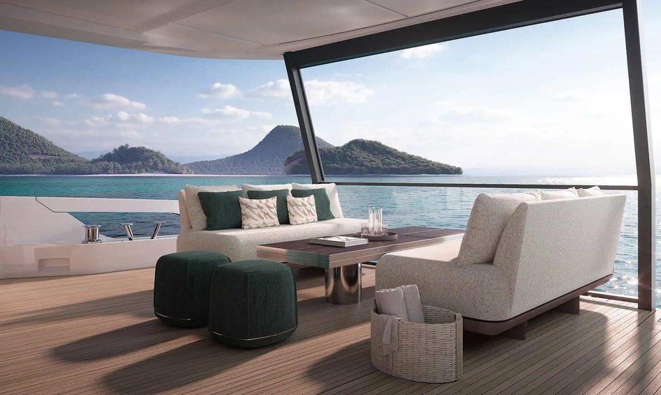 Azimut Grande 25M , Deck Area