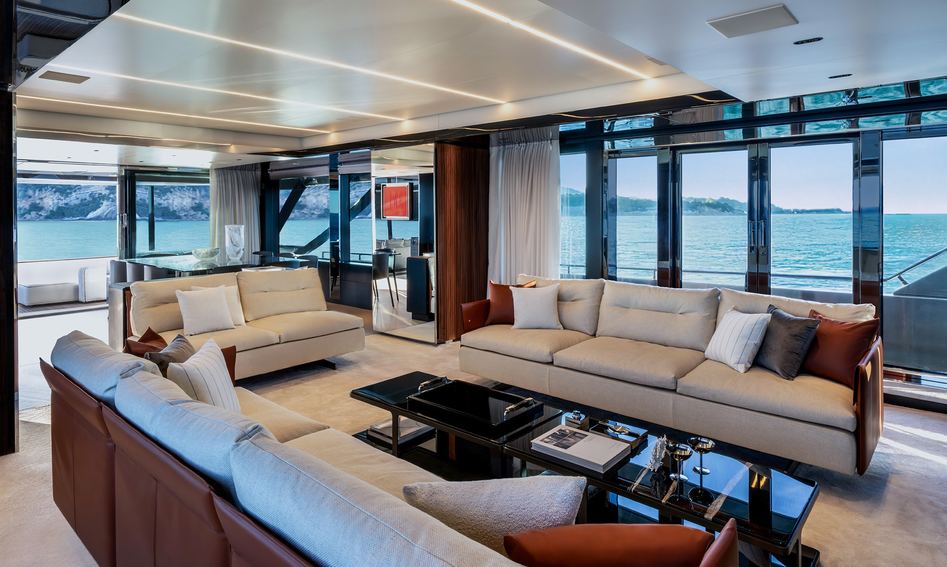 Riva 112 Dolcevita Super, Interior