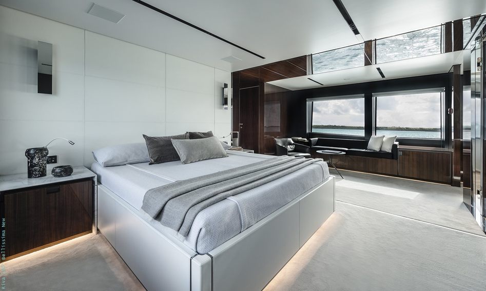 Riva 130 Bellissima, Accommodation