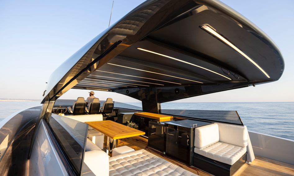 Manda S07 Spider , Deck Area