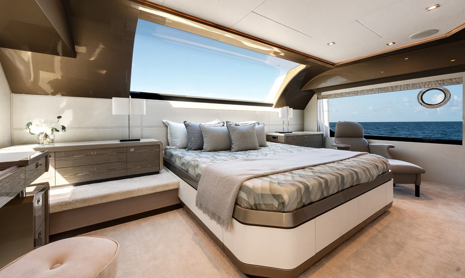 Ocean Alexander 28E, Accommodation