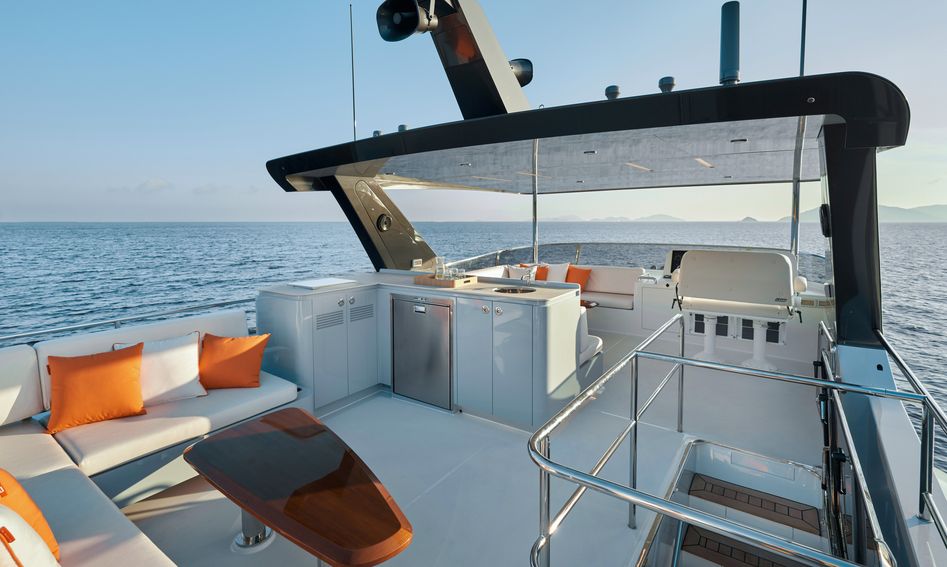 CL Yachts CLB65, Fly Deck/Sportdeck