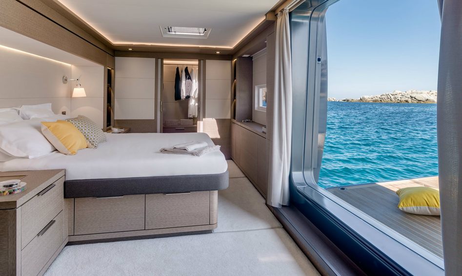 Lagoon Seventy 8, Accommodation