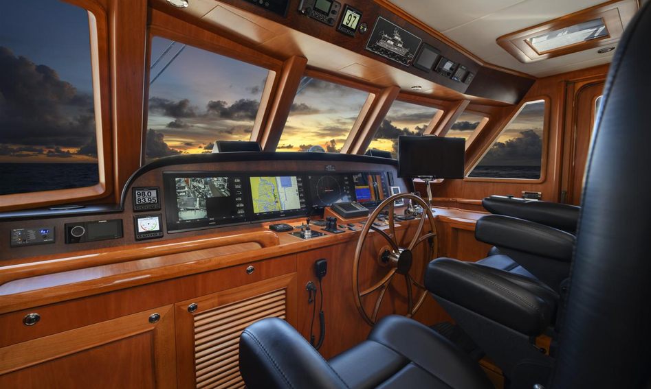 Outer Reef 720 Deluxbridge Motoryacht Gen 2, Helm Station