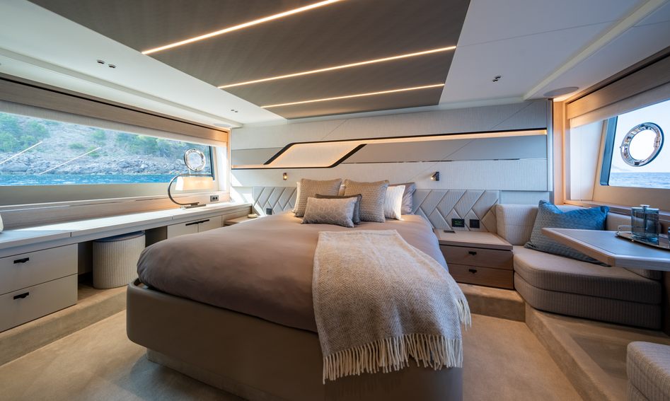 Sunseeker 75 Sport Yacht, Accommodation