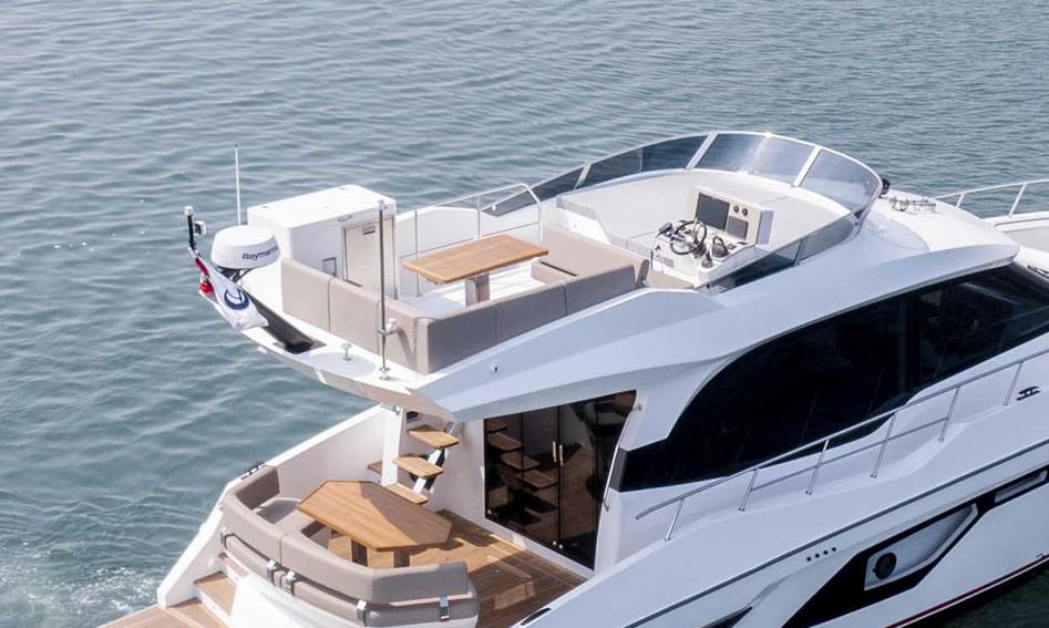 Gulf Craft Majesty 49, Fly Deck/Sportdeck