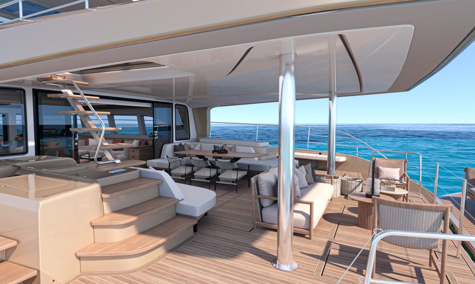 Lagoon Eighty 3 , Deck Area